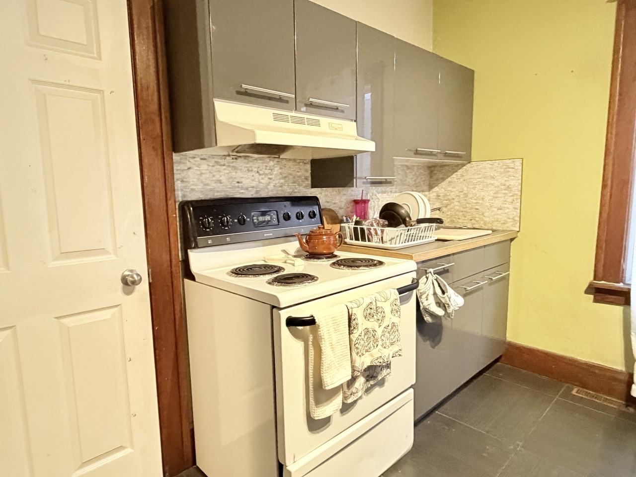 693 Partington Ave #MAIN - Photo 4 of 8