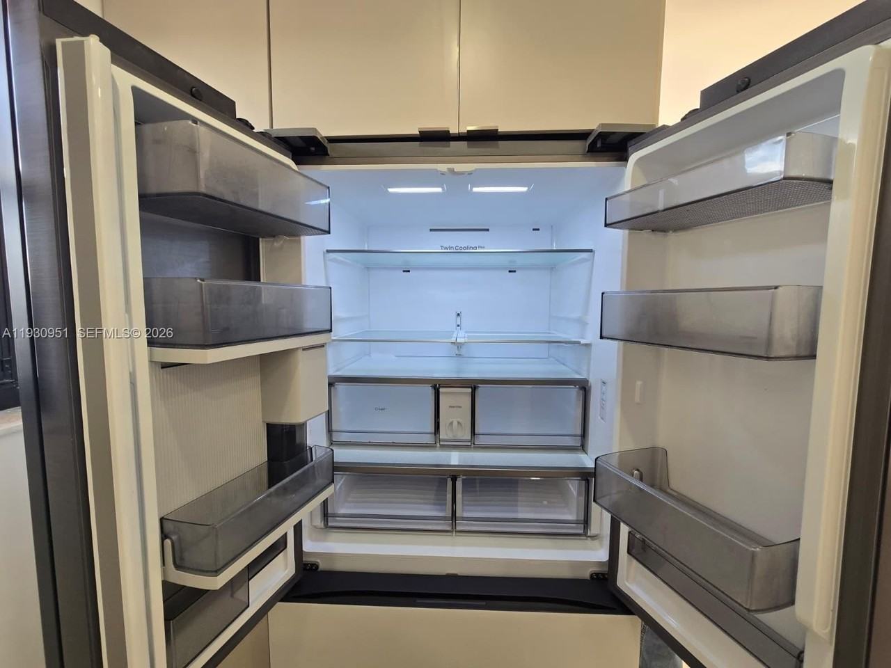 1800 W 54th St #409 - Photo 7 of 19