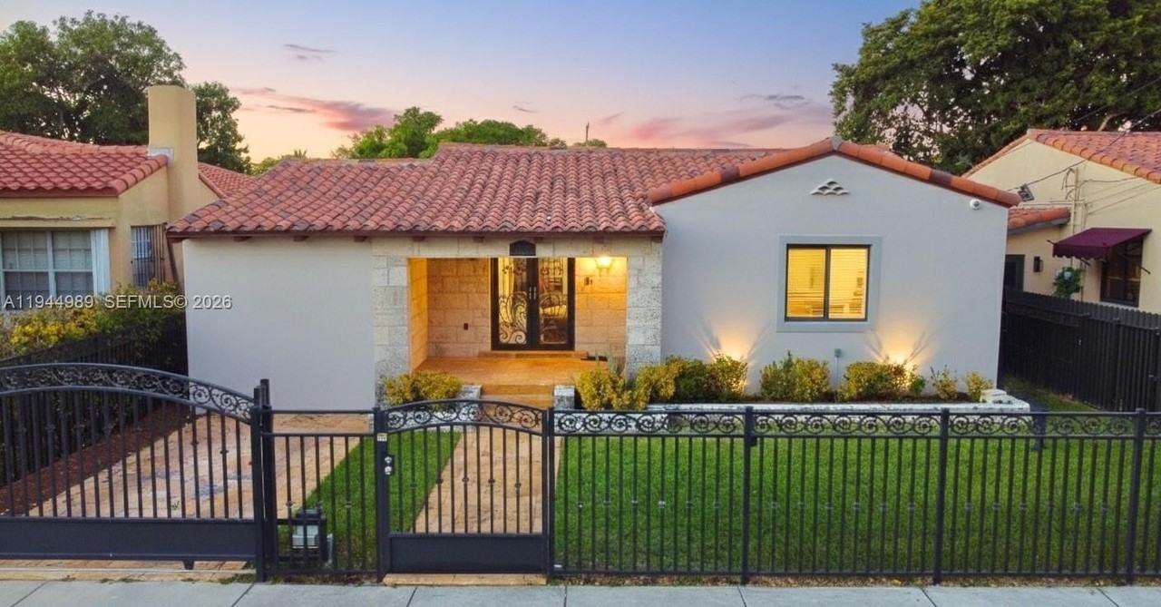 3069 Sw 21st St - Photo 2 of 26