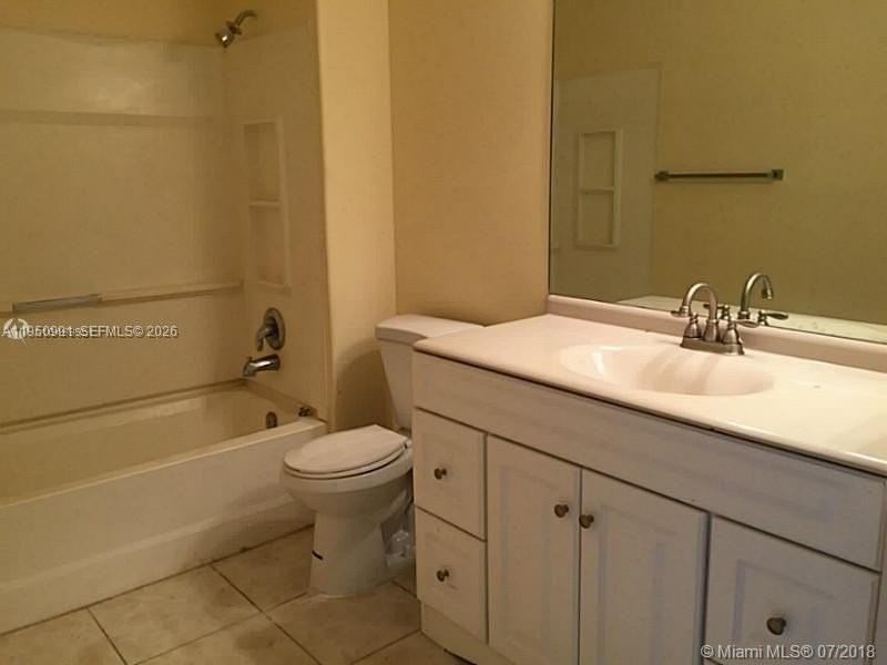 8106 Sw 21st Ct #8106 - Photo 4 of 12