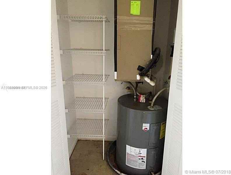 8106 Sw 21st Ct #8106 - Photo 5 of 12