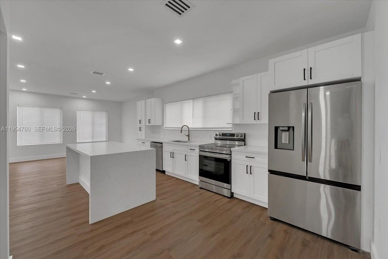 1733 Nw 16th St #1 - Photo 7 of 21