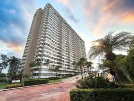 1985 S Ocean Dr #15G - Photo 1 of 1