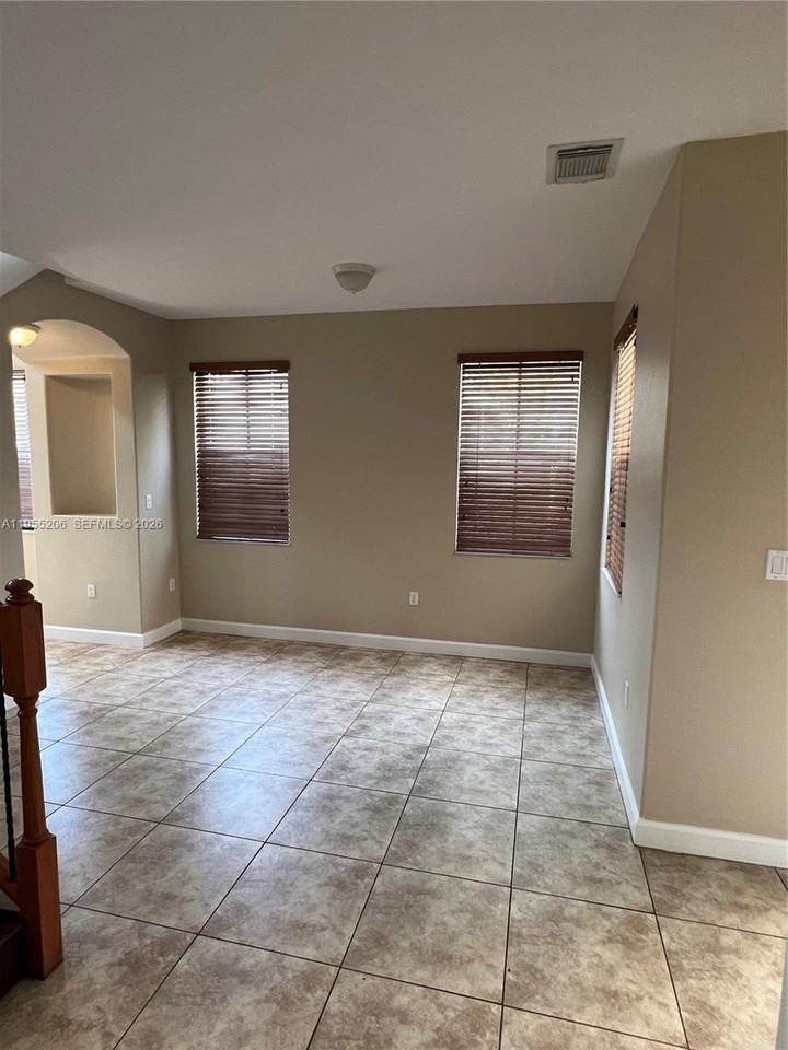 15389 Sw 90th Ter - Photo 7 of 50