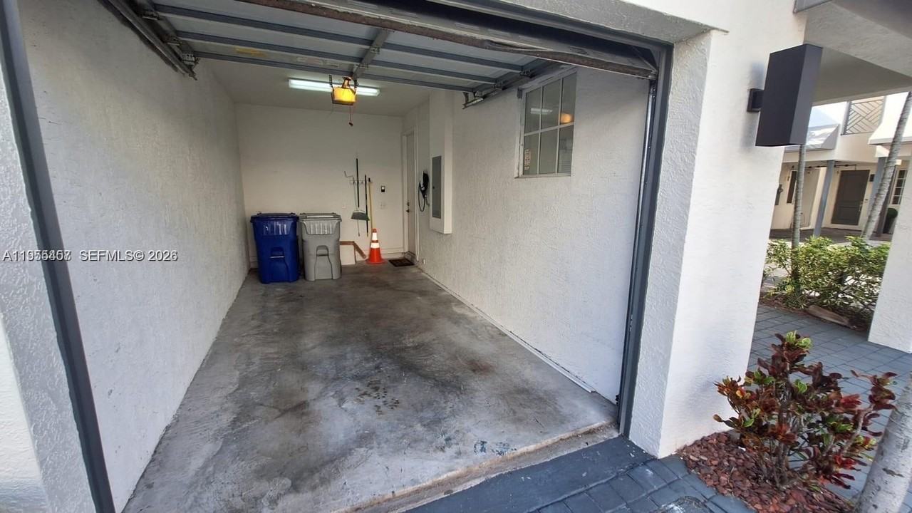 111 Se 7th Ave #0 - Photo 3 of 28