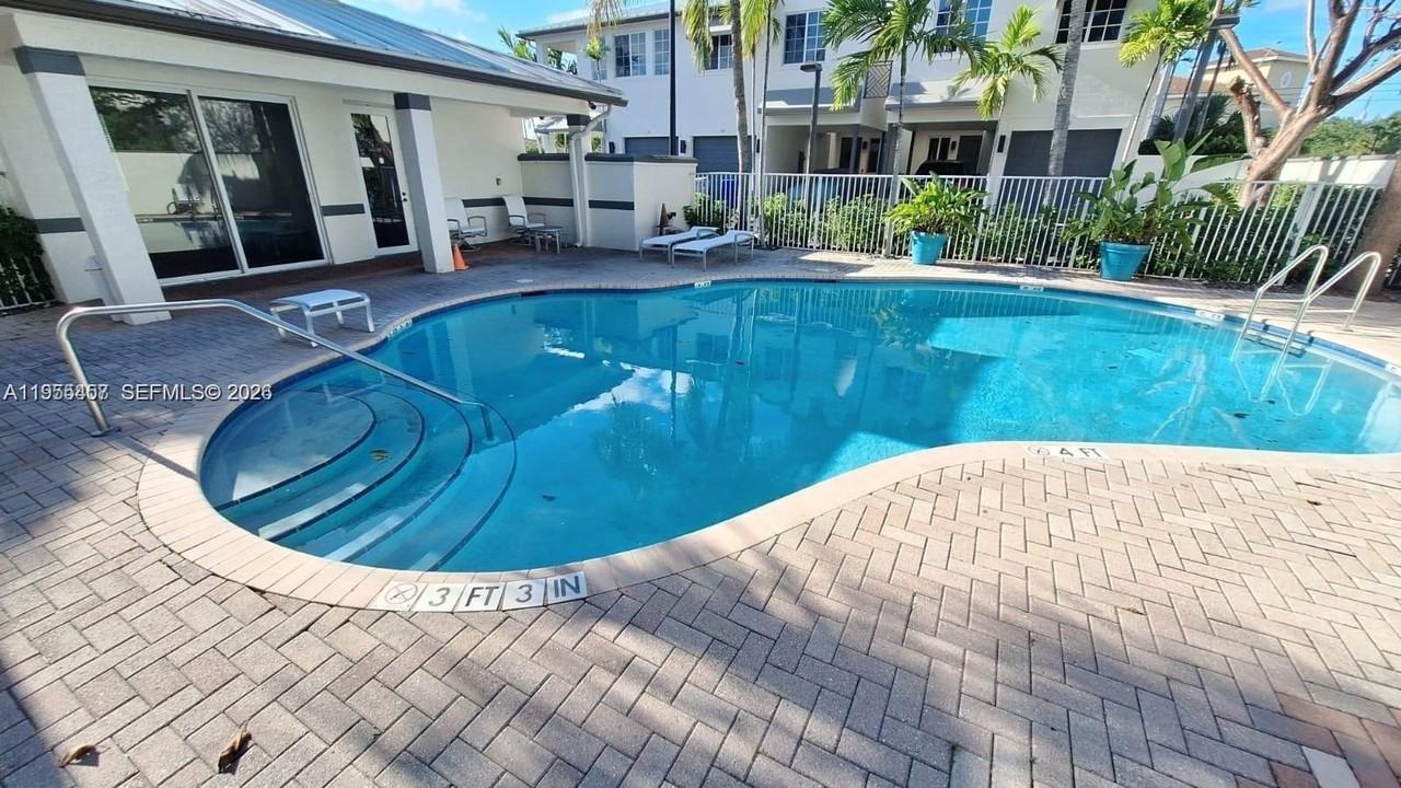 111 Se 7th Ave #0 - Photo 7 of 28