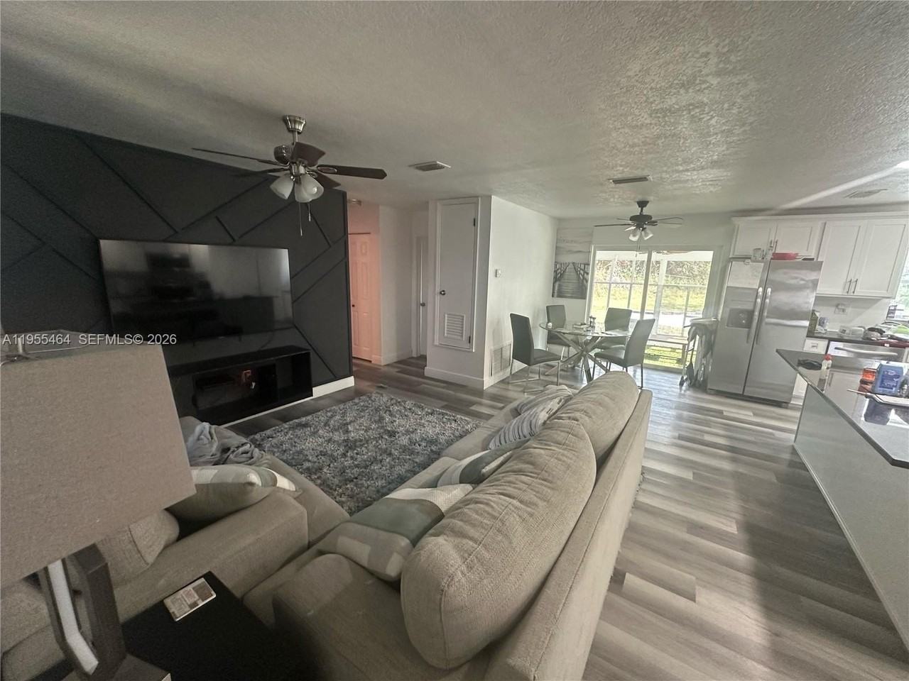 1011 Gerona Ave - Photo 3 of 17