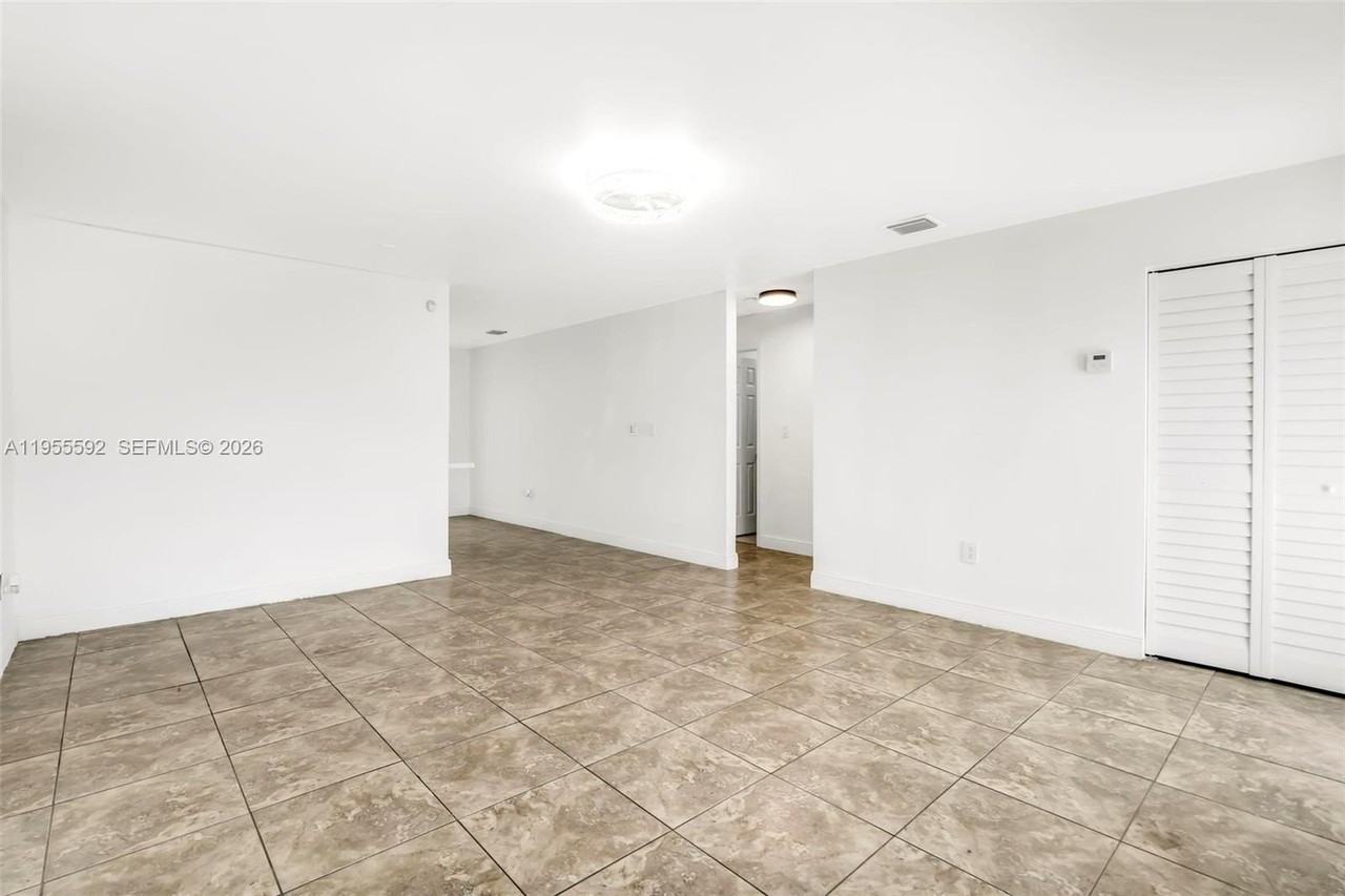 19021 Nw 45th Ave #19021 - Photo 6 of 22