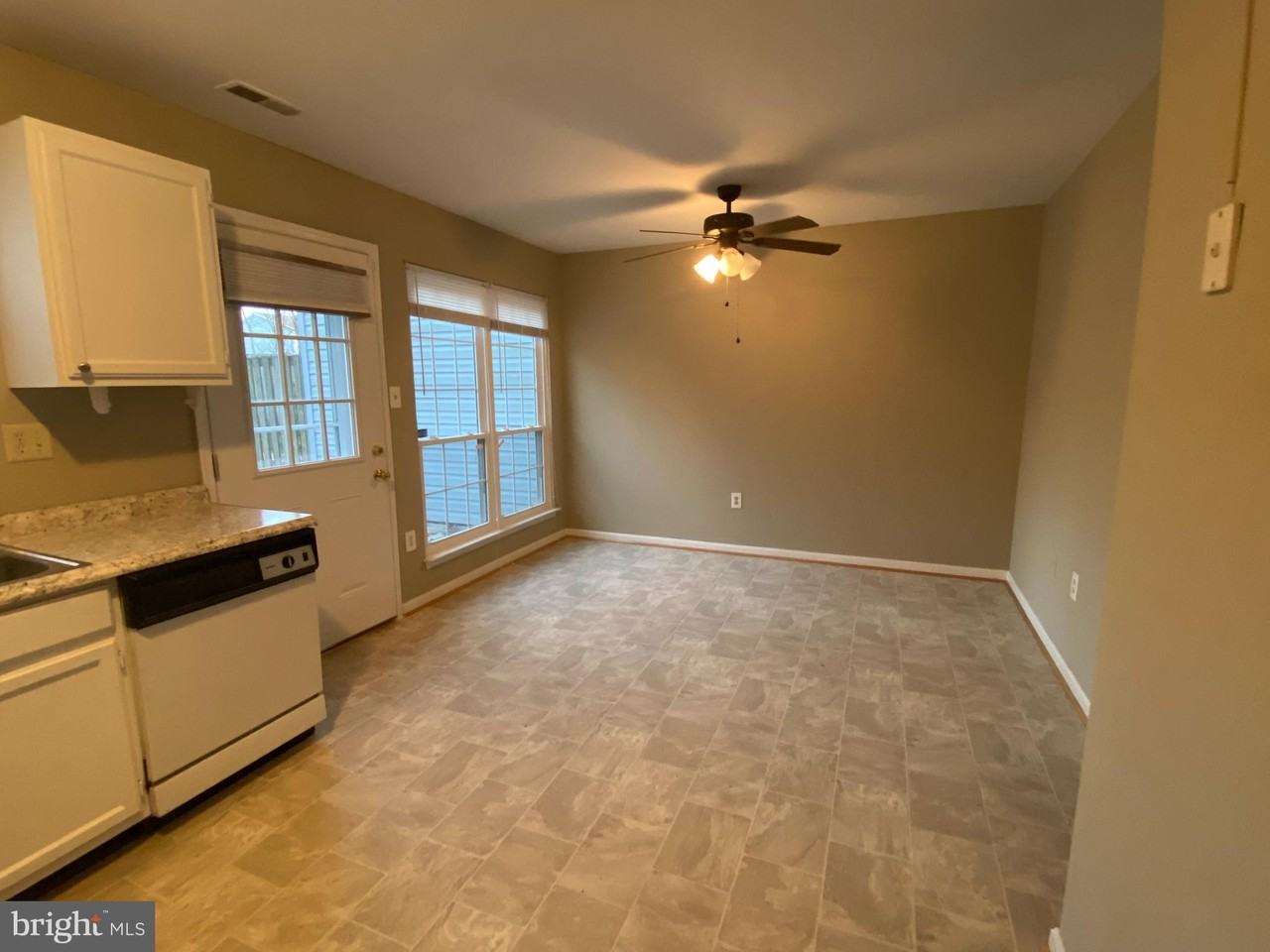 4435 Eagle Ct - Photo 4 of 35
