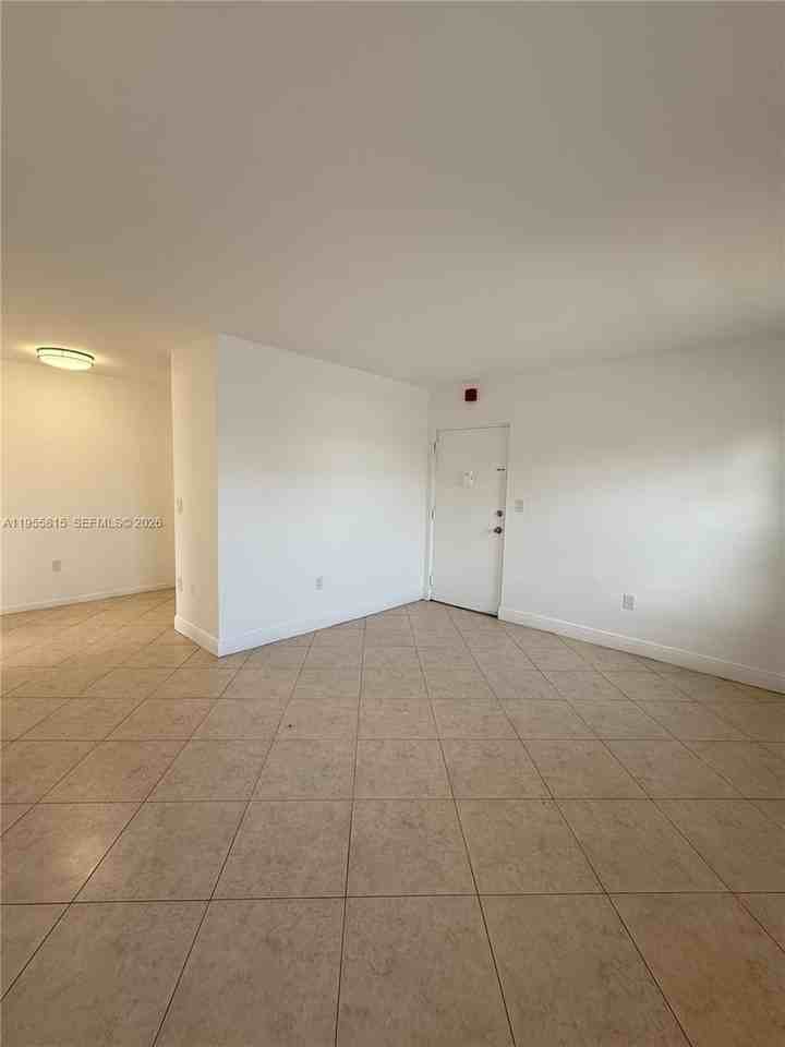 5165 W Flagler St #1 - Photo 3 of 9