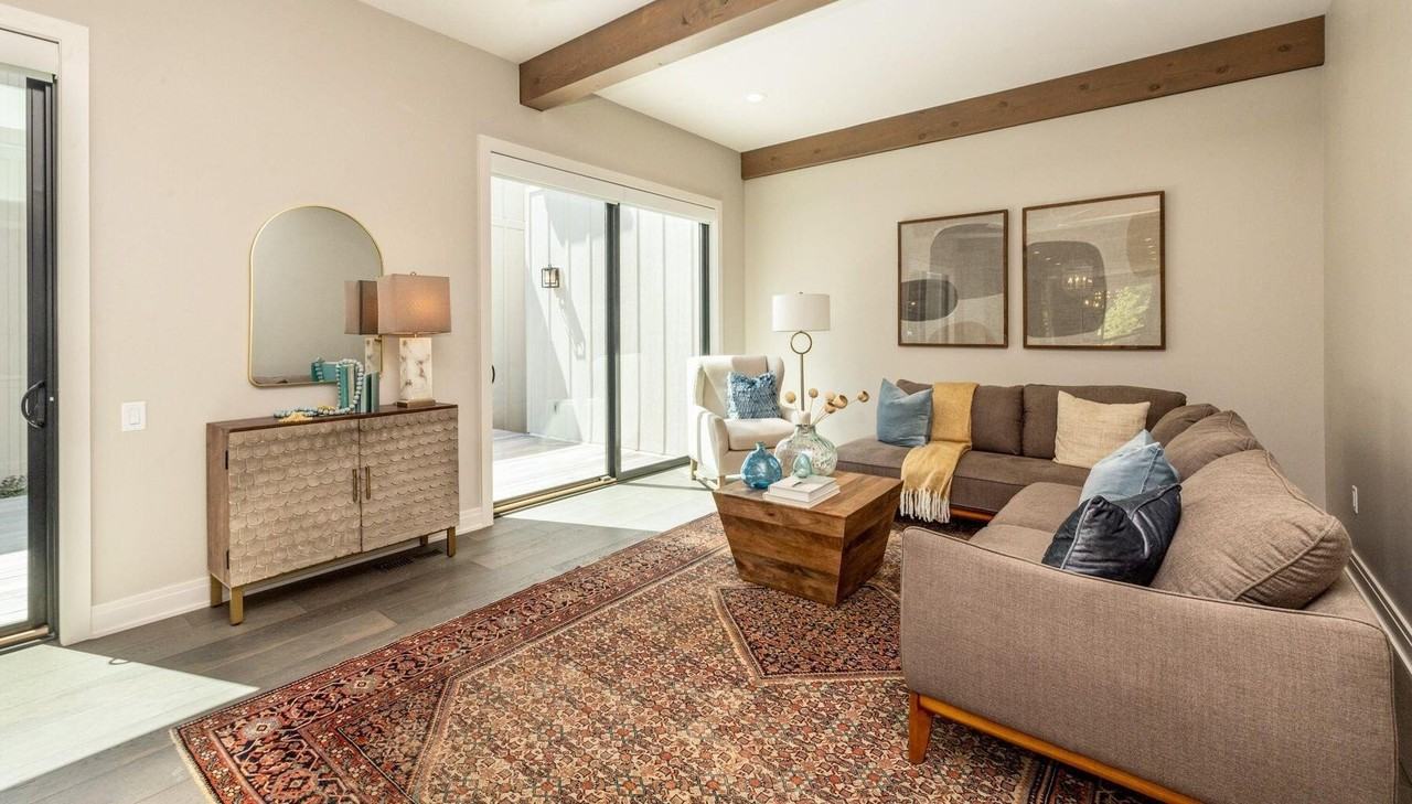 5589 N Danbury Rd - Photo 6 of 25