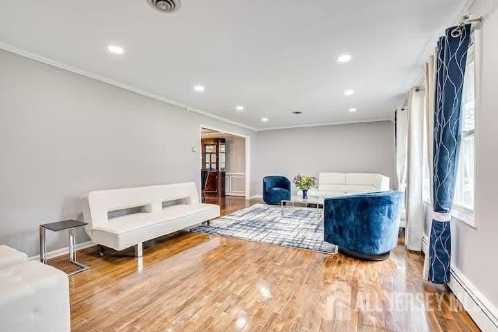 3993 Park Ave - Photo 2 of 37