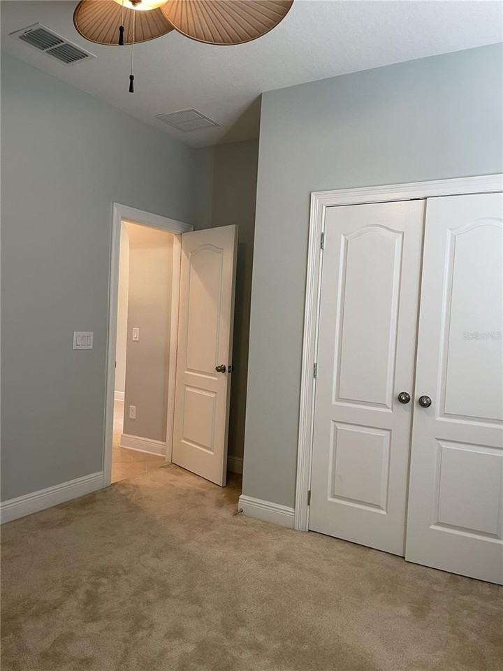 2062 Redbay Ave - Photo 5 of 40