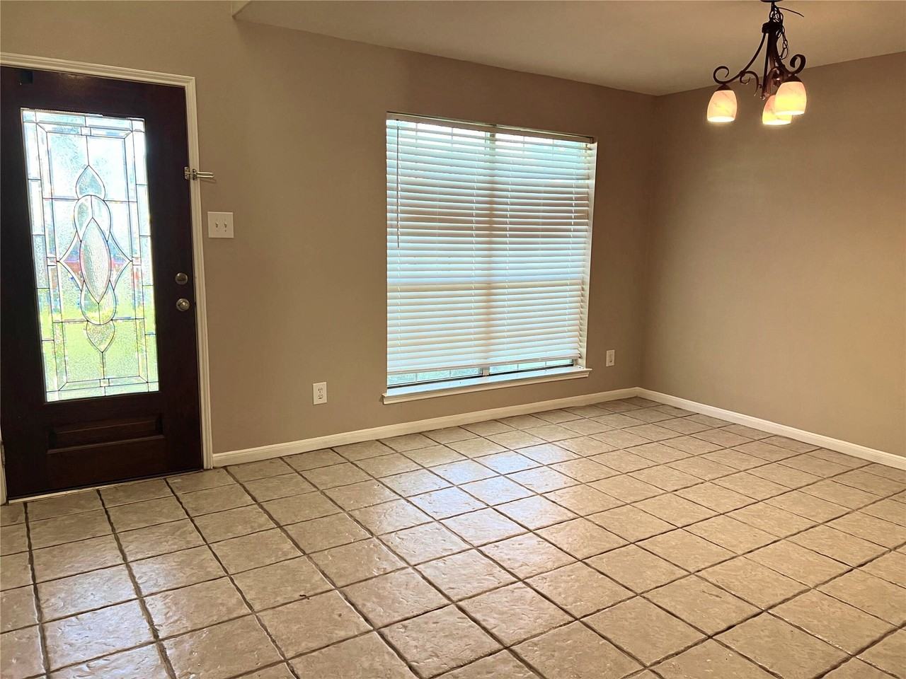 3223 Amber Meadow Dr - Photo 2 of 18