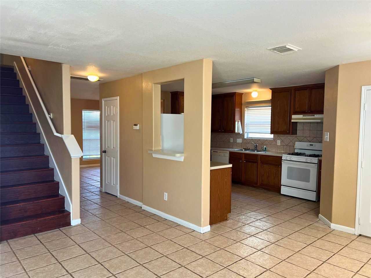 3223 Amber Meadow Dr - Photo 6 of 18