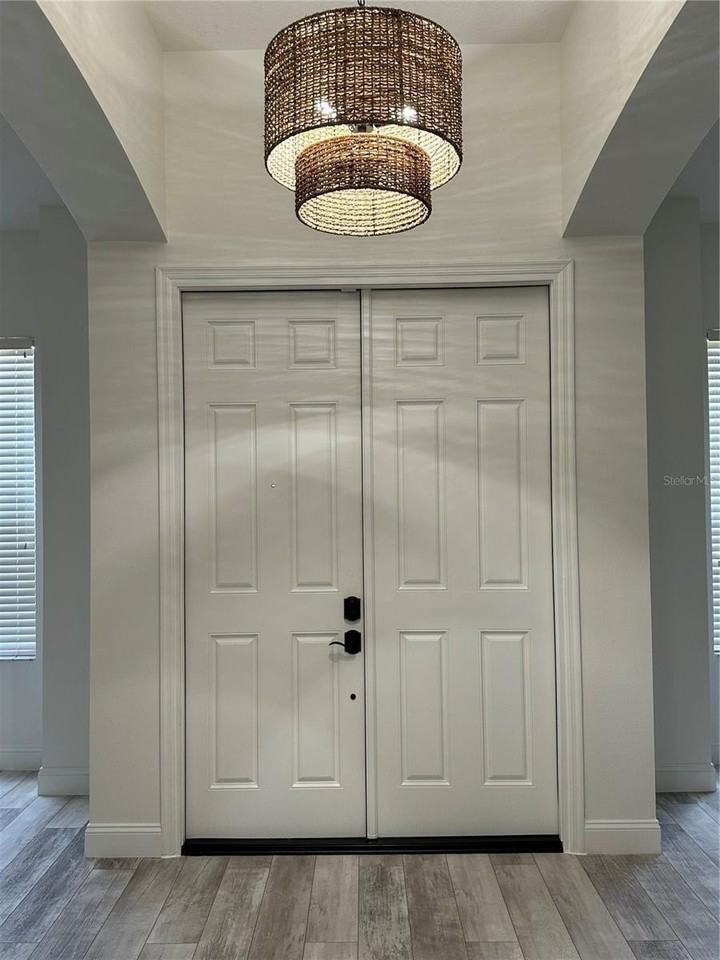 10576 Angler Ct - Photo 3 of 50