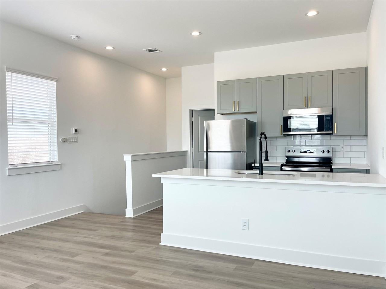 22214 Dutch Oven Dr Unit B - Photo 2 of 23