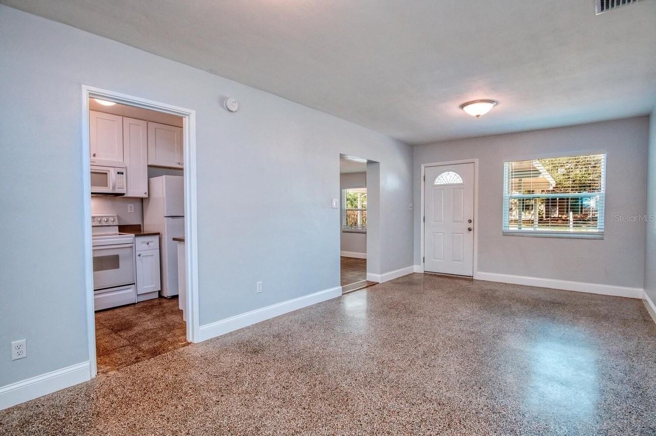 4104 W Lawn Ave - Photo 6 of 22