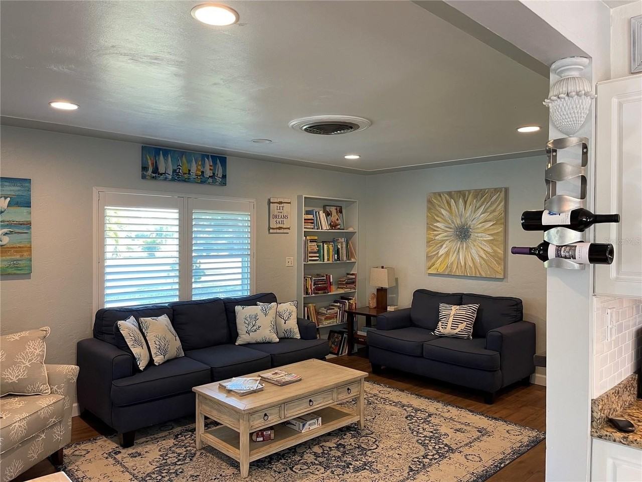 1329 Royal Palm Dr S - Photo 3 of 15