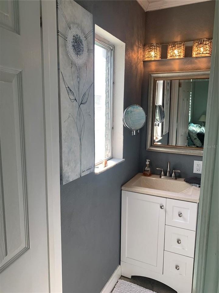 1329 Royal Palm Dr S - Photo 6 of 15