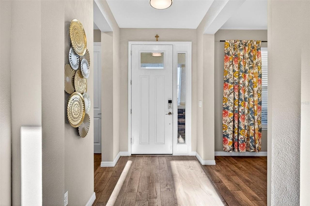 33805 Astoria Cir - Photo 6 of 50