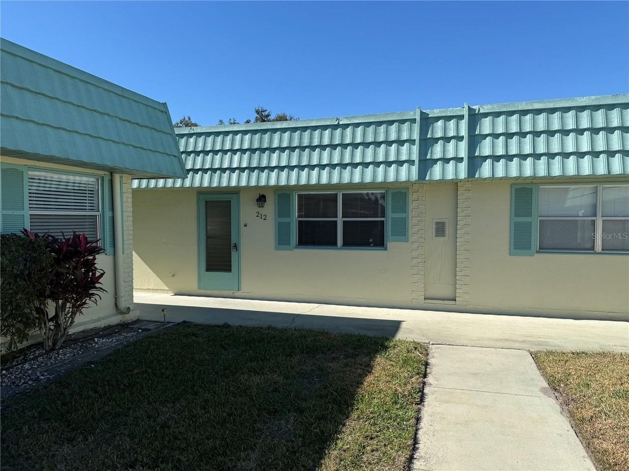 101 Cambridge Trl #212 - Photo 3 of 48