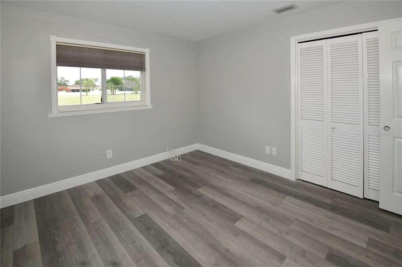 6690 Burning Tree Dr - Photo 4 of 50