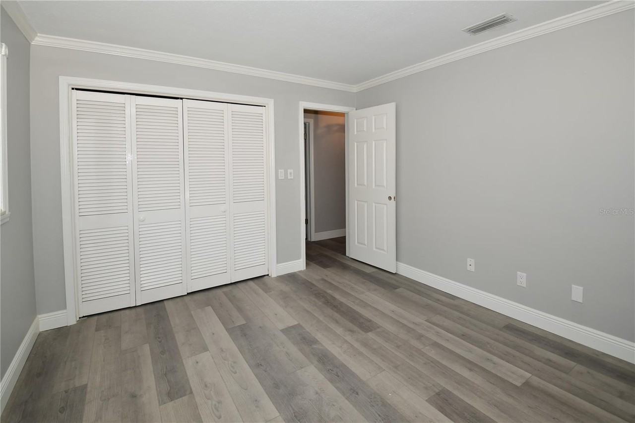 6690 Burning Tree Dr - Photo 7 of 50