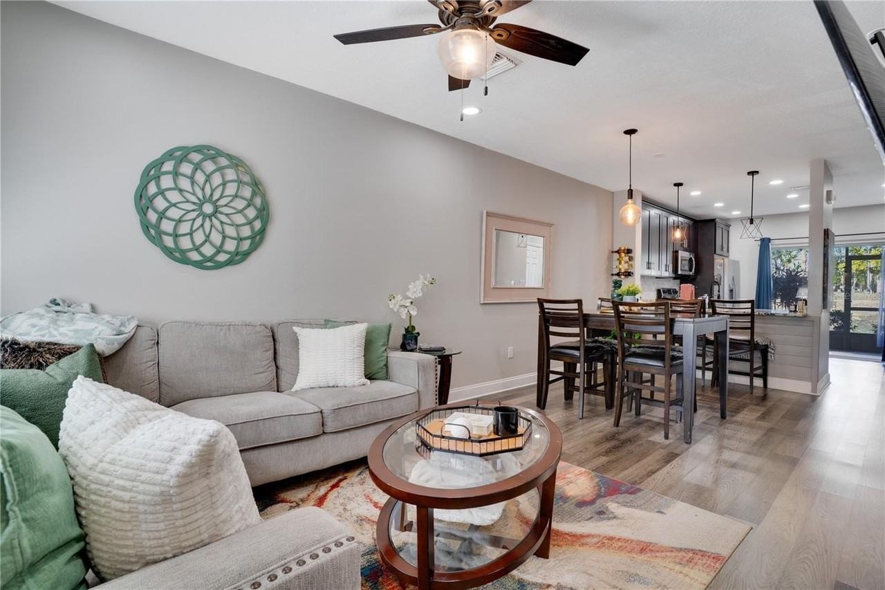 2375 Lake Woodberry Cir - Photo 3 of 34