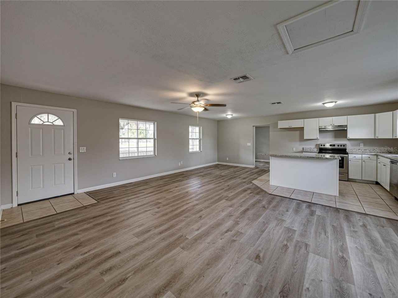 5017 Lewellyn Rd - Photo 5 of 50