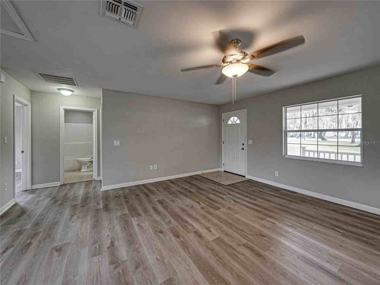 5017 Lewellyn Rd - Photo 6 of 50