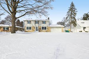 featured image of 218 W Main St