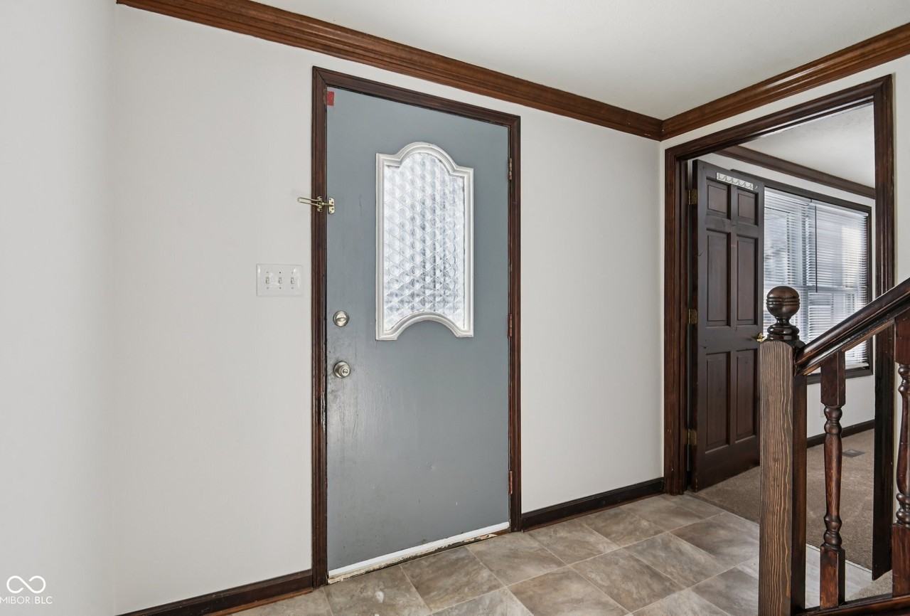 218 W Main St - Photo 5 of 50