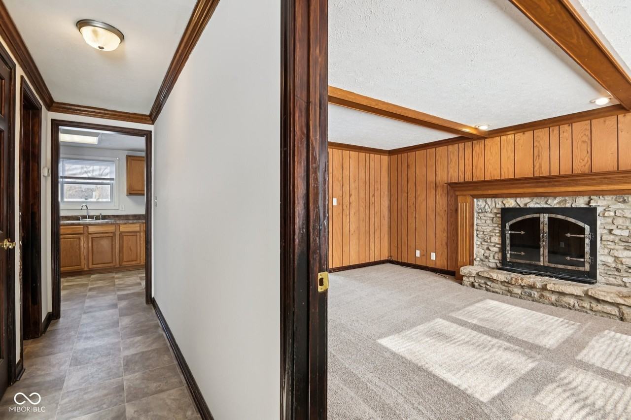 218 W Main St - Photo 6 of 50