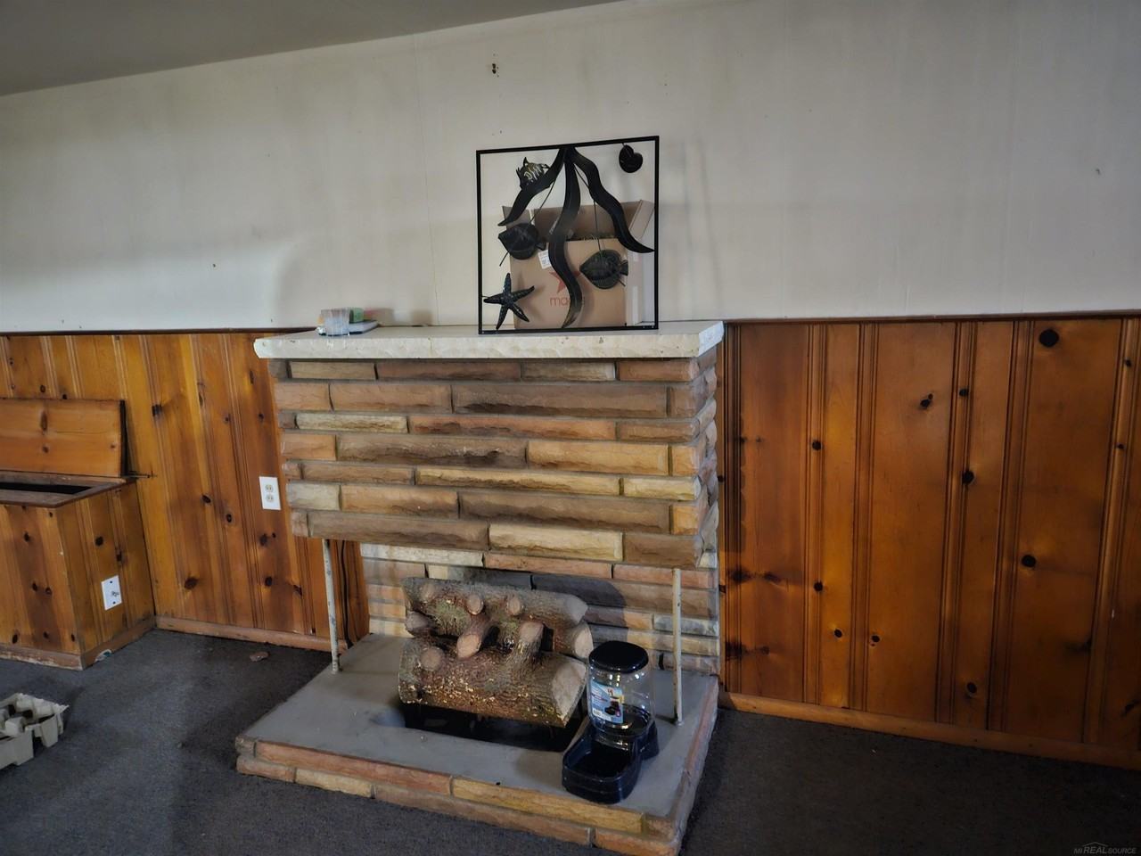 21725 Audrey Ave - Photo 4 of 11