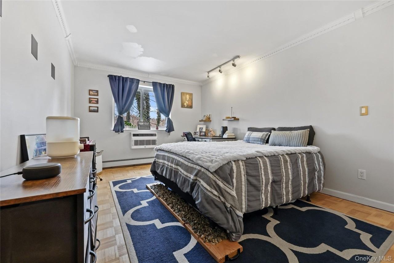 330 Central Park Ave Apt F3 #F3 - Photo 2 of 21