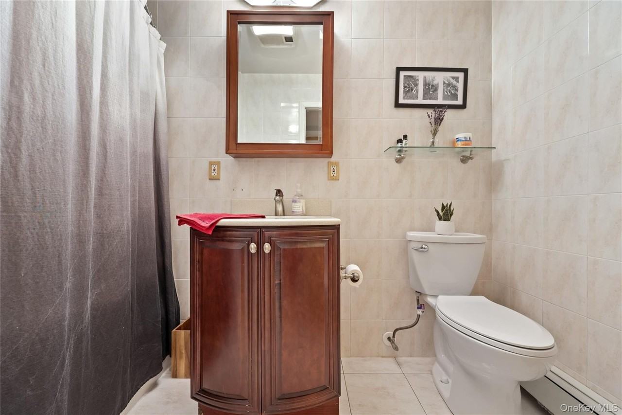 330 Central Park Ave Apt F3 #F3 - Photo 4 of 21