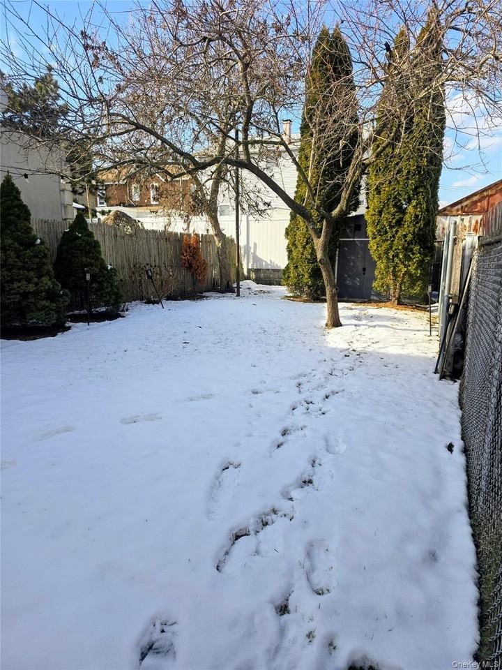 310 N High St - Photo 2 of 11