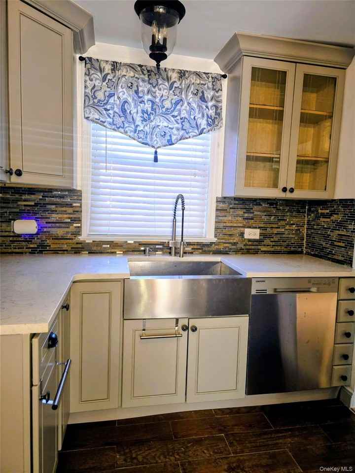 310 N High St - Photo 5 of 11