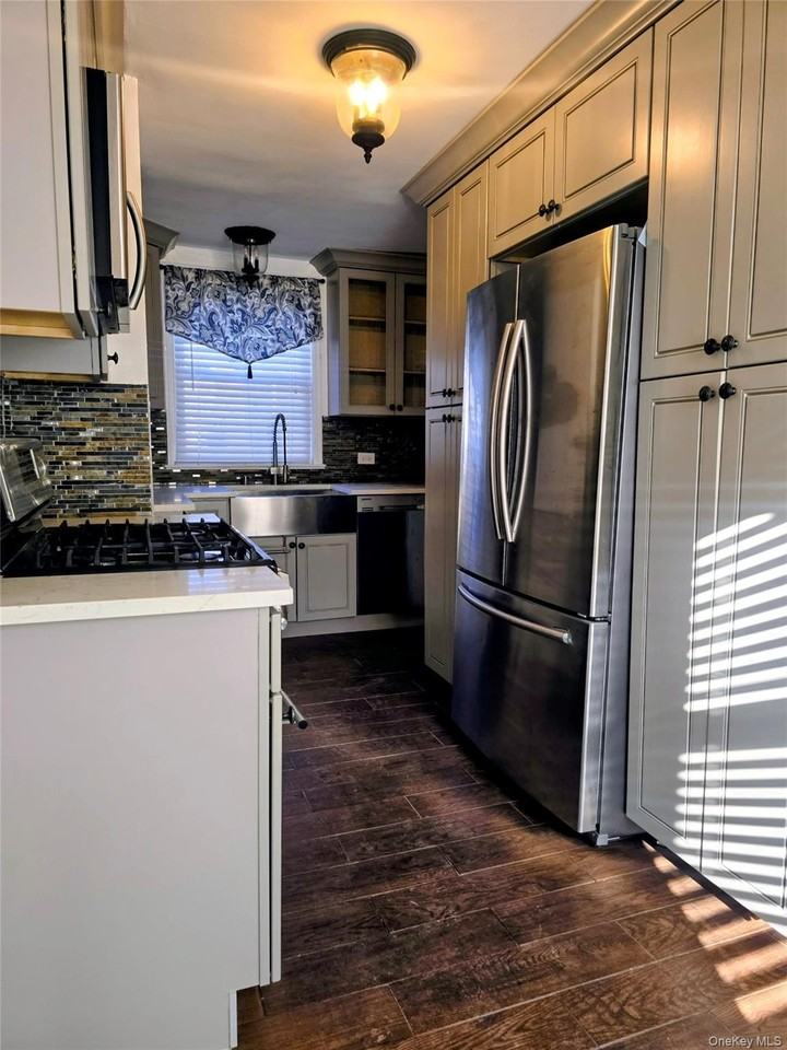 310 N High St - Photo 6 of 11