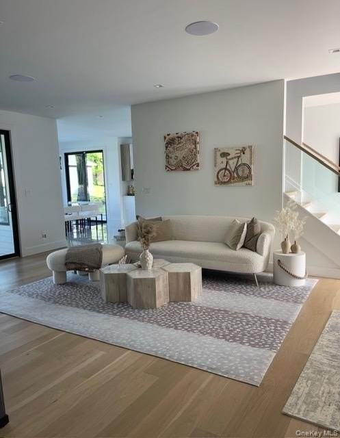 41 Griffing Ave - Photo 5 of 29