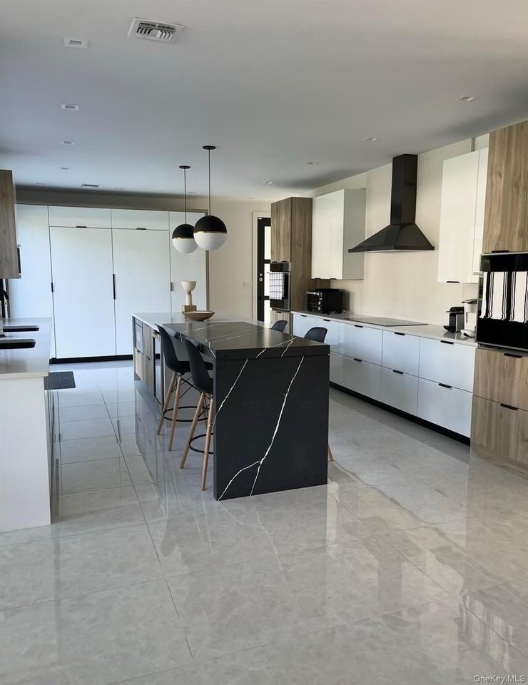 41 Griffing Ave - Photo 7 of 29