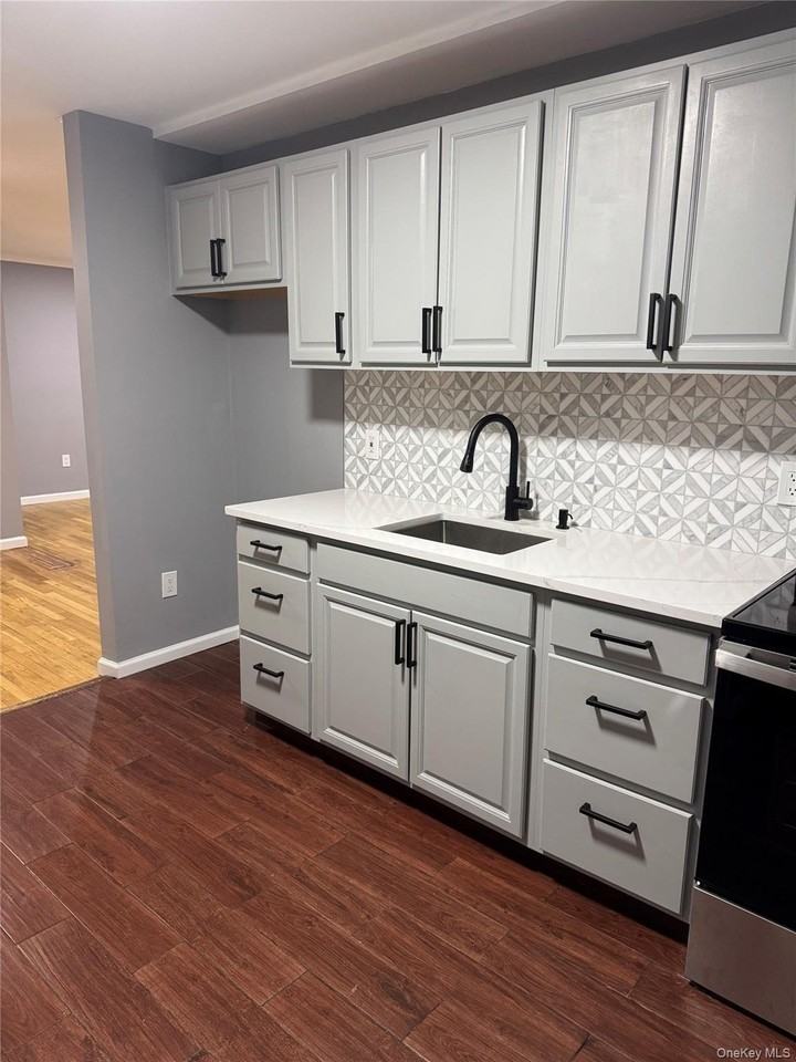 810 Blooming Grove Tpke Apt 7 #7 - Photo 5 of 19