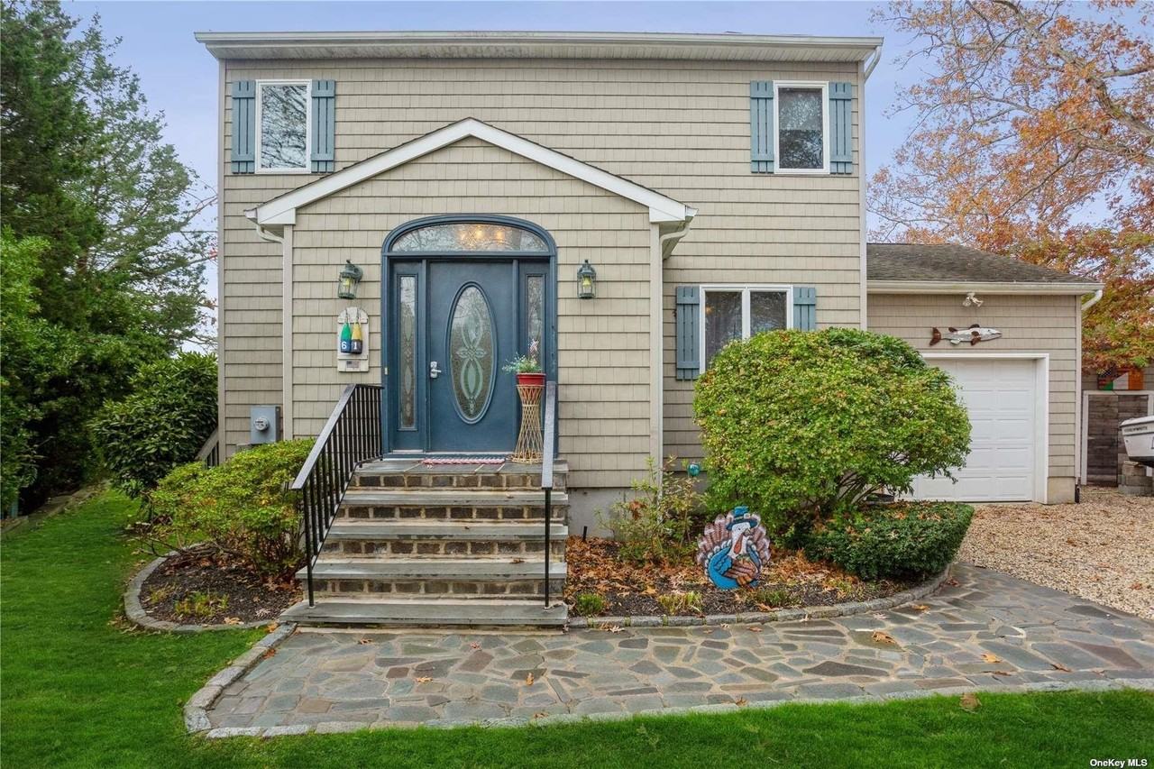 61 61 Brookside - Photo 2 of 23