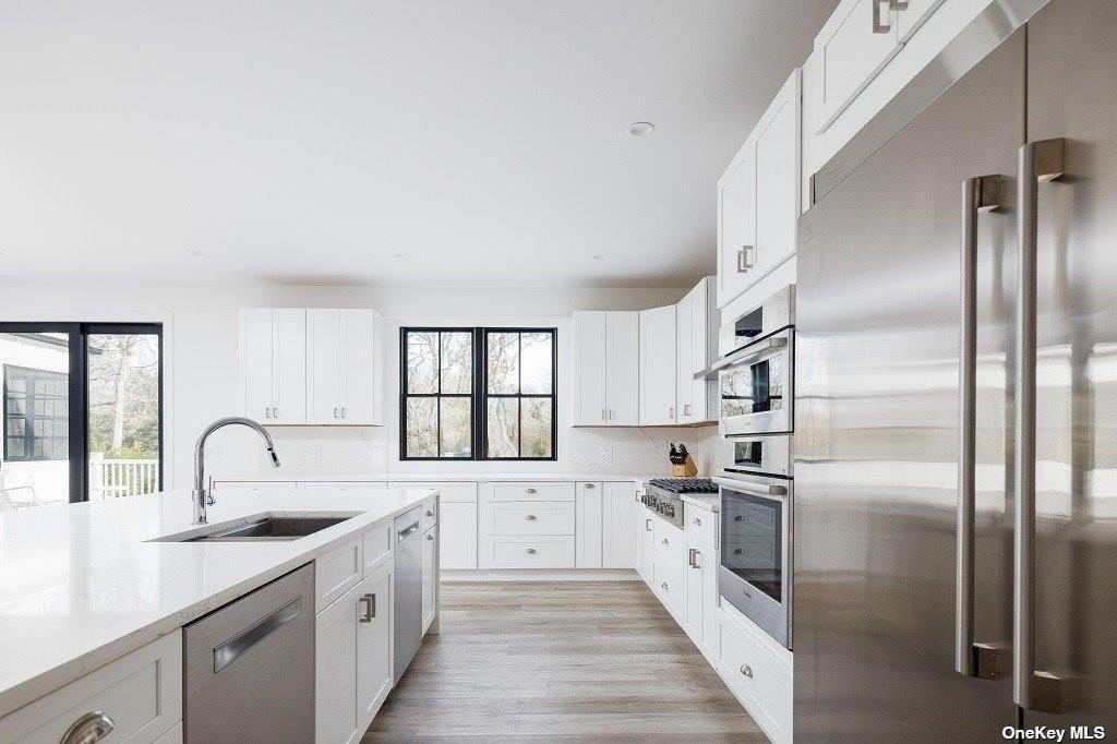 650 Pine Ave - Photo 3 of 34