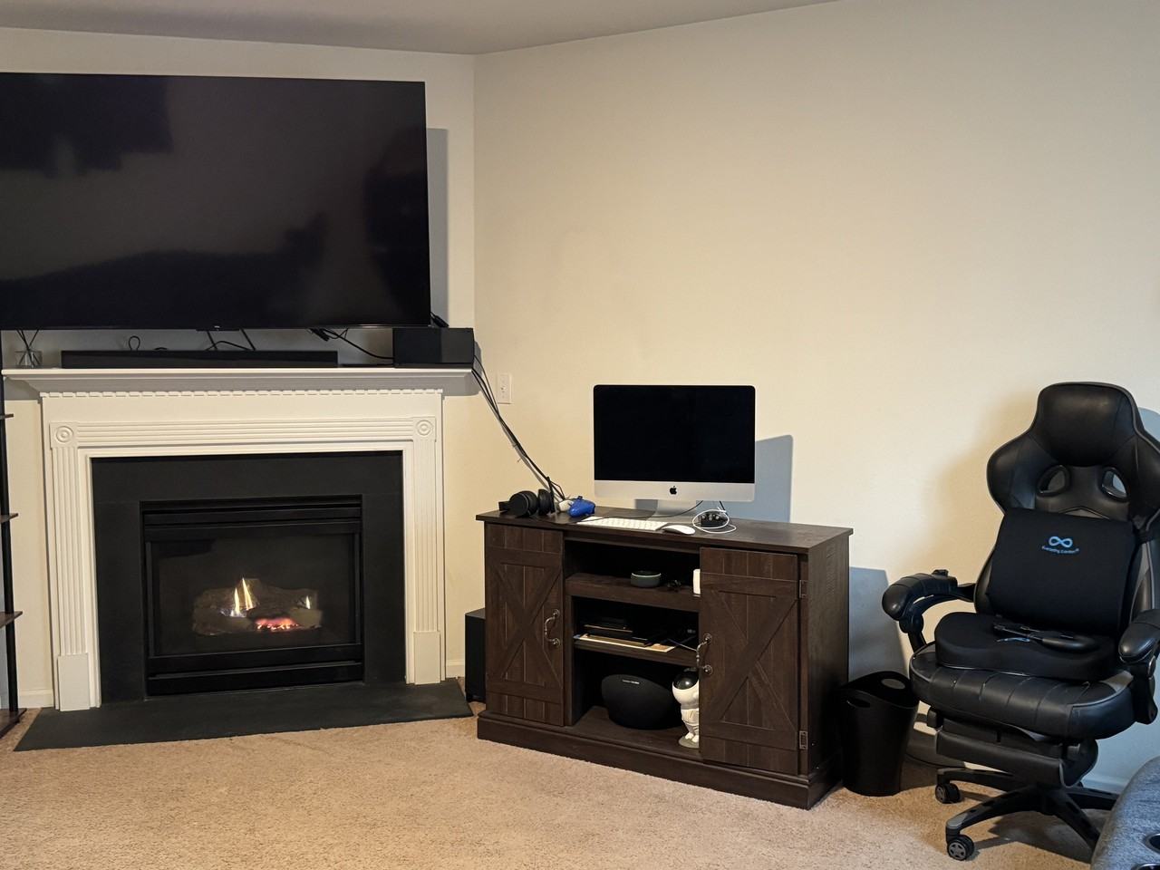 3955 Damask Dr #1 - Photo 4 of 9