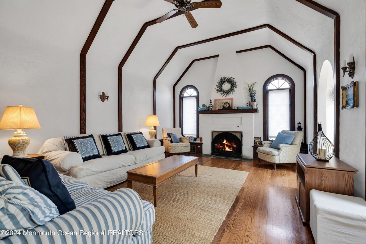 10 Chicago Blvd - Photo 4 of 15