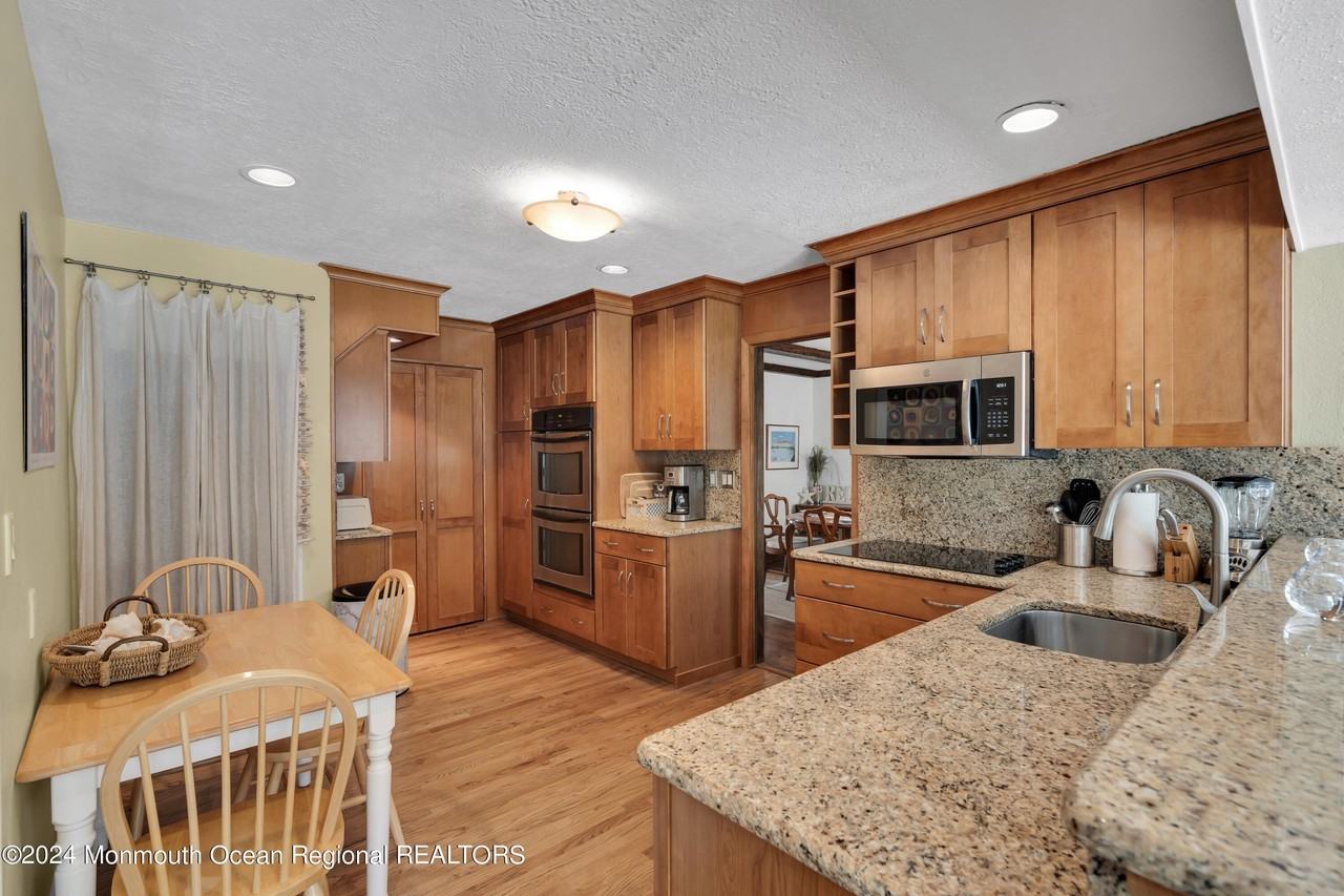 10 Chicago Blvd - Photo 6 of 15