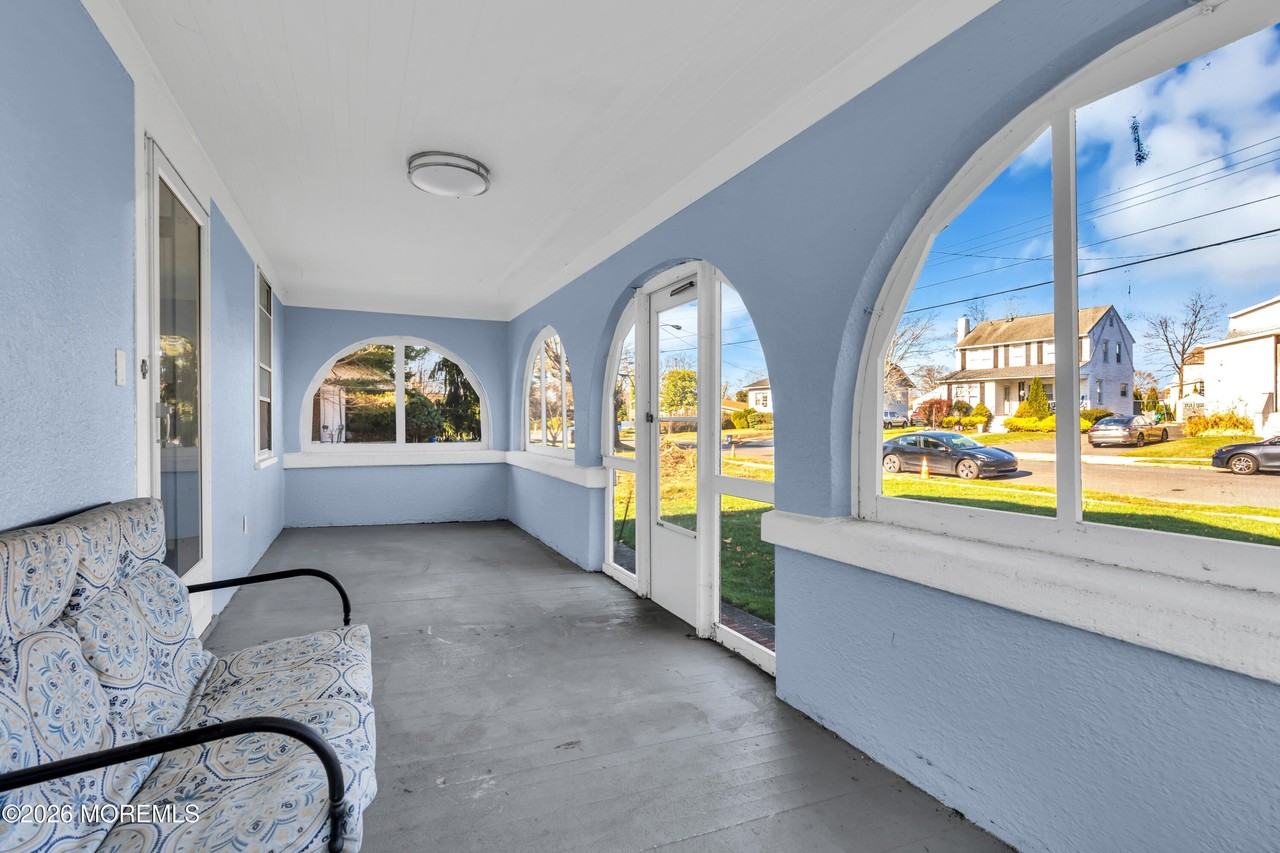 3 Royal Pl - Photo 3 of 23