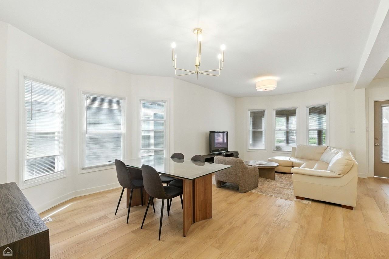 1024 S Ridgeland Ave - Photo 6 of 22